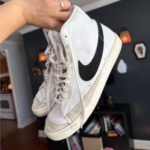 Nike blazer mid white